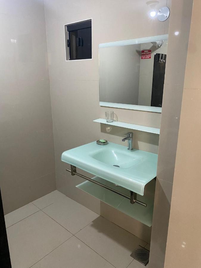 Espana Suites Hotel Ciudad del Este Bagian luar foto