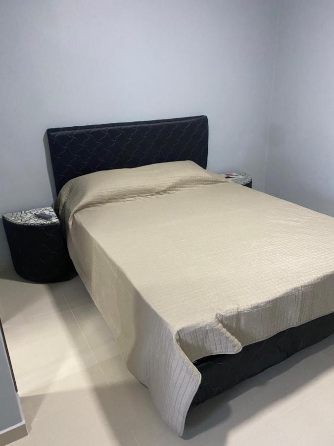 Espana Suites Hotel Ciudad del Este Bagian luar foto